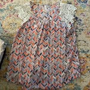 Colorful blouse with lace/embroidered sleeves